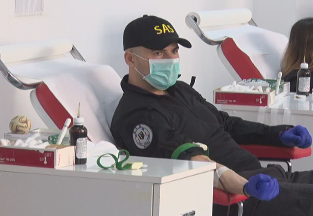 Polițiștii buzoieni, donatori de sânge