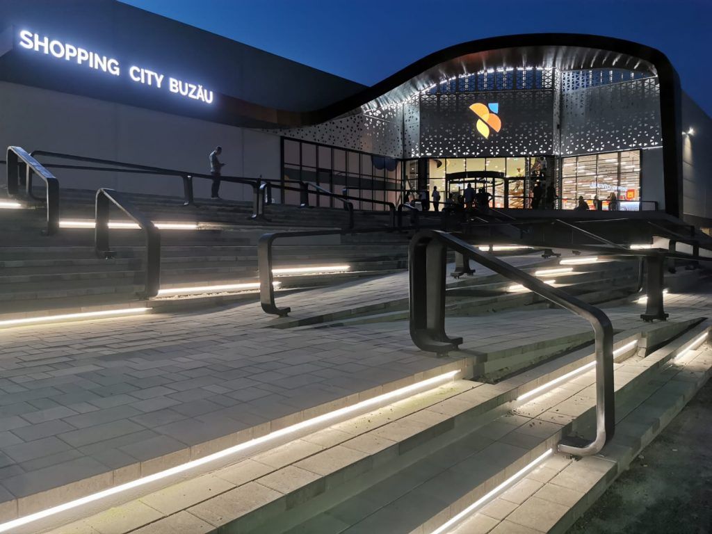 Un mall din Buzău își scurtează programul, din cauza coronavirusului