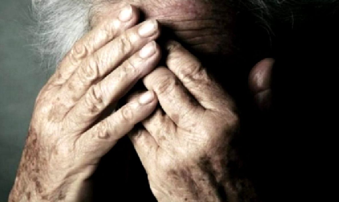 Abominabil ! Și-a violat propria bunică !