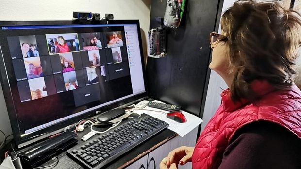 Mii de elevi buzoieni nu au posibilitatea de a continua cursurile online