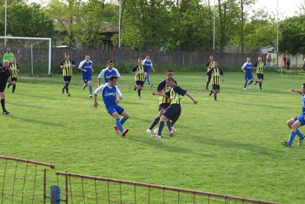 Fotbalul mic se întoarce