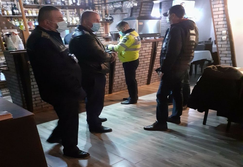 Acțiuni ale polițiștilor buzoieni de verificare a respectării măsurilor de protecție sanitară, în vederea prevenirii și limitării infectării cu virusul Sars-Cov2