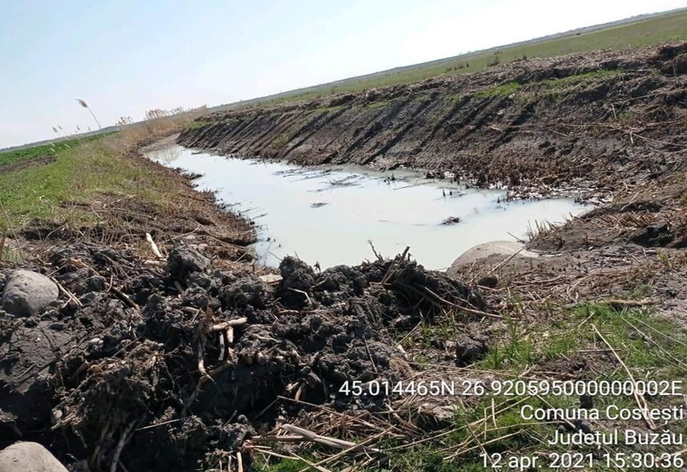 Garda de mediu sesizată privind apariția pe cursul de apă Călmățui, cât și Negreasca și al canalului ANIF a unei pelicule albe în zilele de 12-13 aprilie 2021