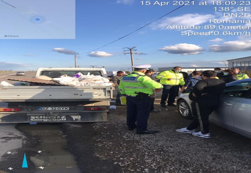 Amendat și cu mașina confiscată după ce a fost prins cu sacii de gunoi în autoutilitară