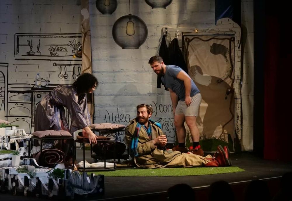 Invitație la teatru online în zilele de Paște