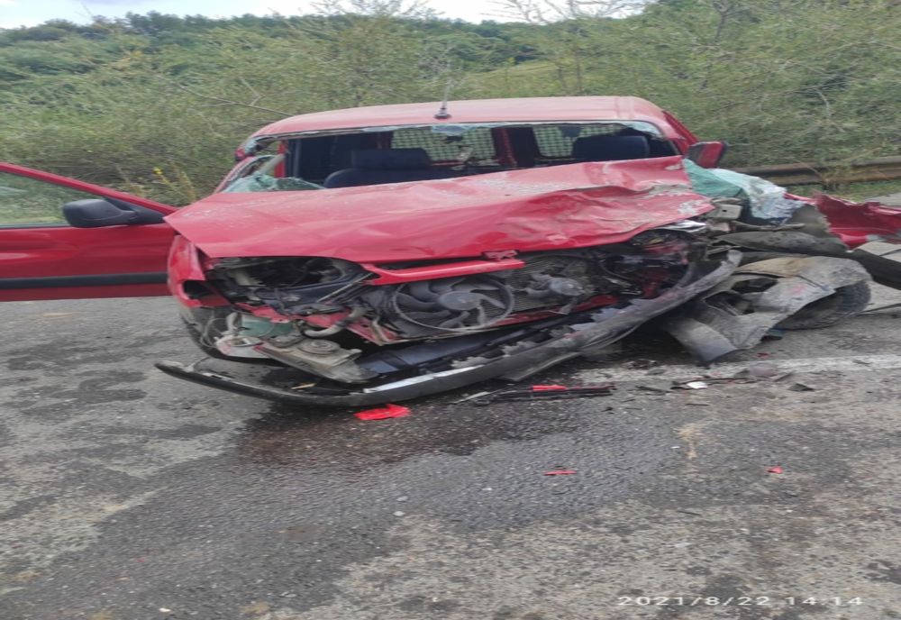 Foto: Accident cu două victime între Zeletin și Calvini