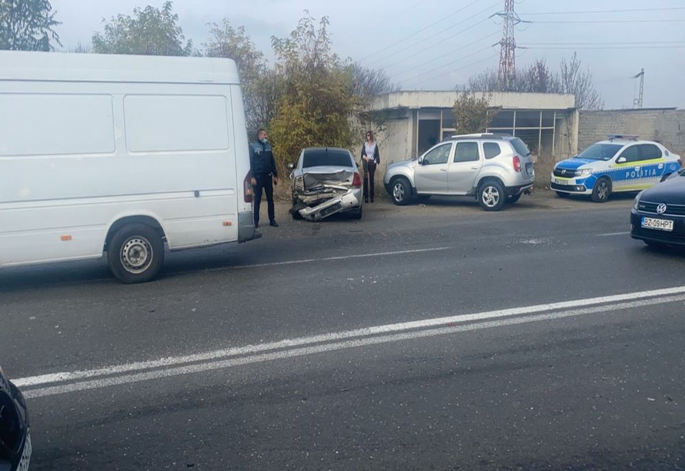 Foto: Accident pe DN2E85, la ieșire din Buzău spre Ploiești
