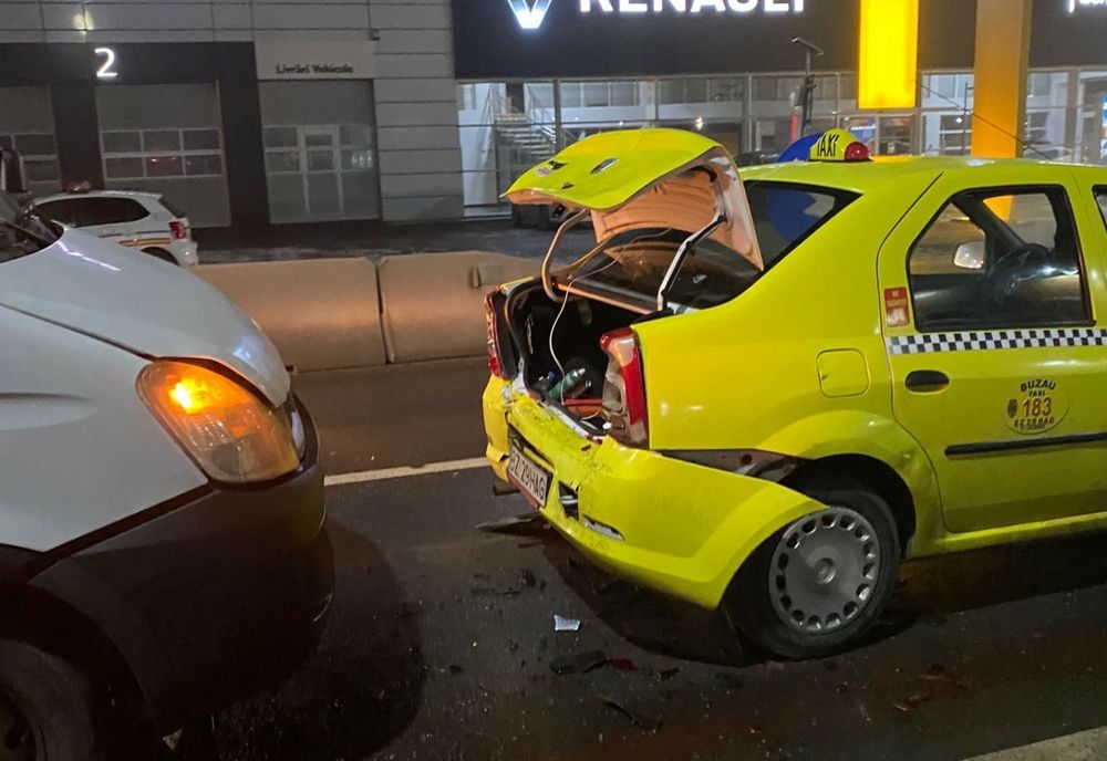 Foto: Taximetrist accidentat pe DN2E85, în localitatea Mărăcineni