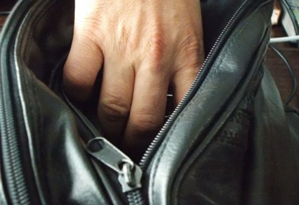 Bănuit de furt identificat de poliţiştii râmniceni