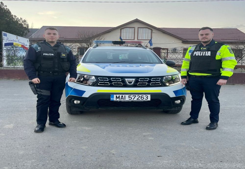 Un bebeluș, grăbit să vină pe lume, a fost escortat în siguranță de polițiștii de ordine publică spre maternitatea Buzău