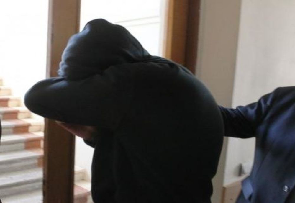 Arestat preventiv pentru tentativă de viol asupra mătușii sale