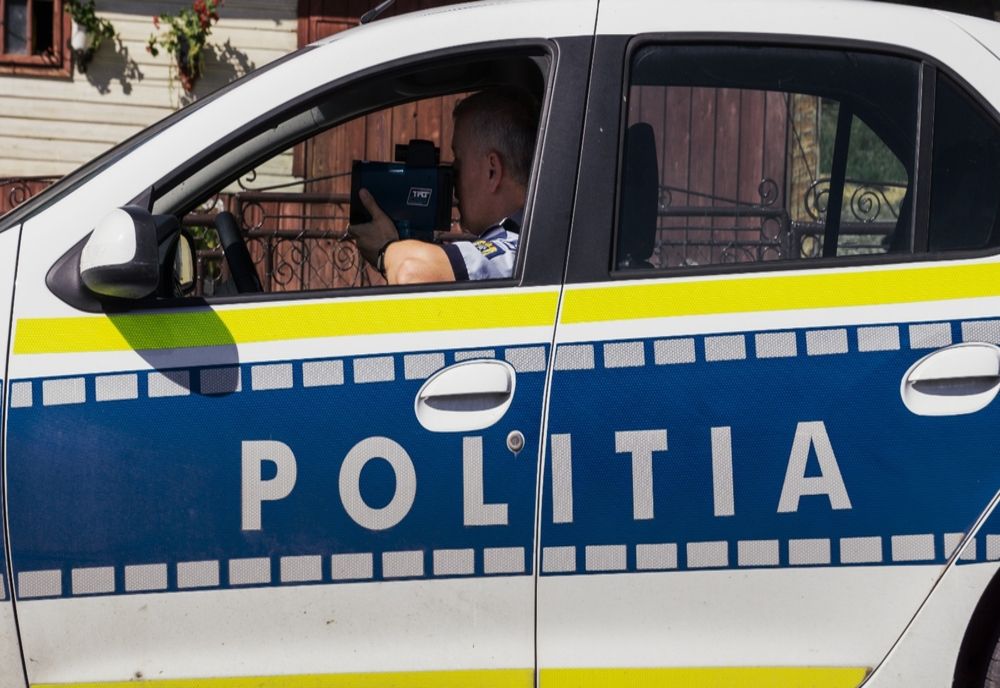 49 de conducători auto au fost sancţionaţi de poliţişti pentru că nu au respectat regimul de viteză