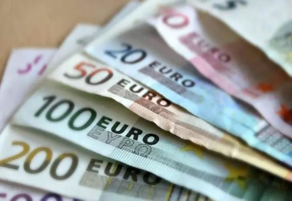 Guvernul României îşi menţine angajamentul de aderare la zona euro