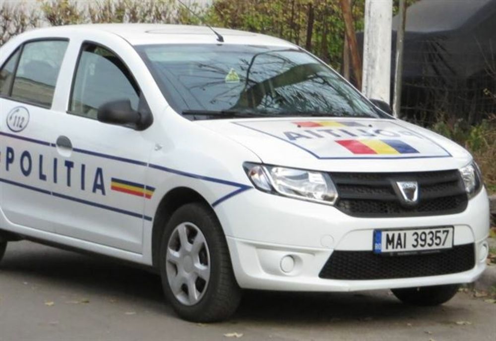 O tânără de 20 de ani, învăța să conducă pe mașina prietenului ei, dar în loc de permis a primit un dosar penal