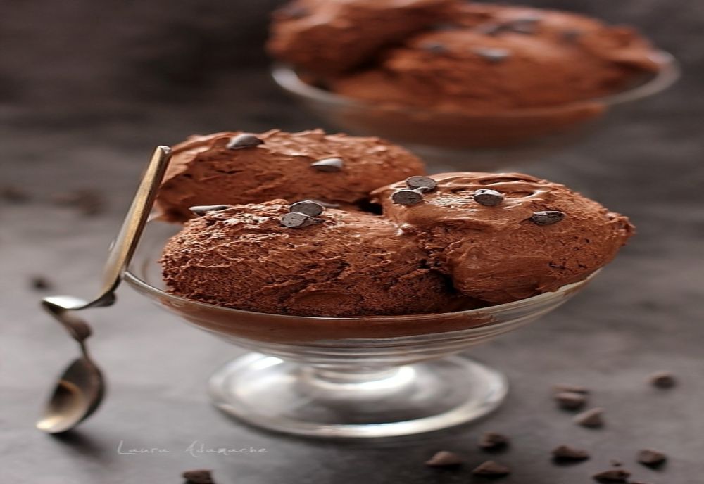 Motivul pentru care astăzi trebuie să mănânci neaparat înghețată de ciocolată