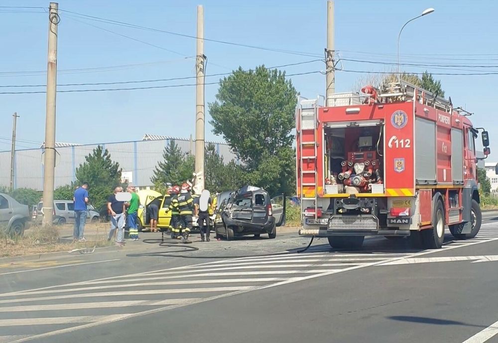Accident cu 3 vehicule implicate, pe strada Industriei din municipiul Buzău