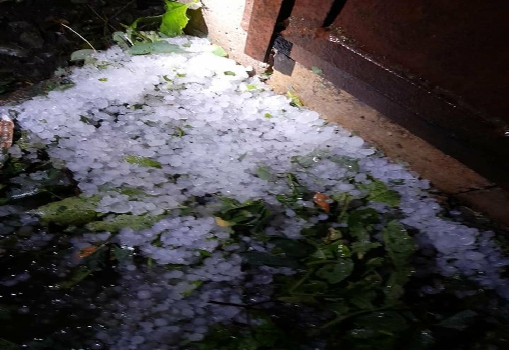 FOTO/Video: Grindina a făcut prăpăd aseară în județul Buzău