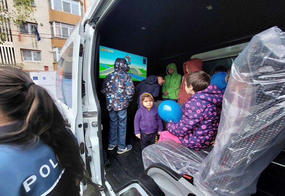 Dialog pe teme preventive ale poliţiştilor cu atribuţii în domeniu