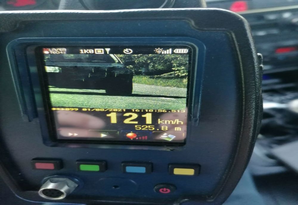 Înregistrat de aparatul radar când rula cu 121 km/h în localitatea Poșta Câlnău