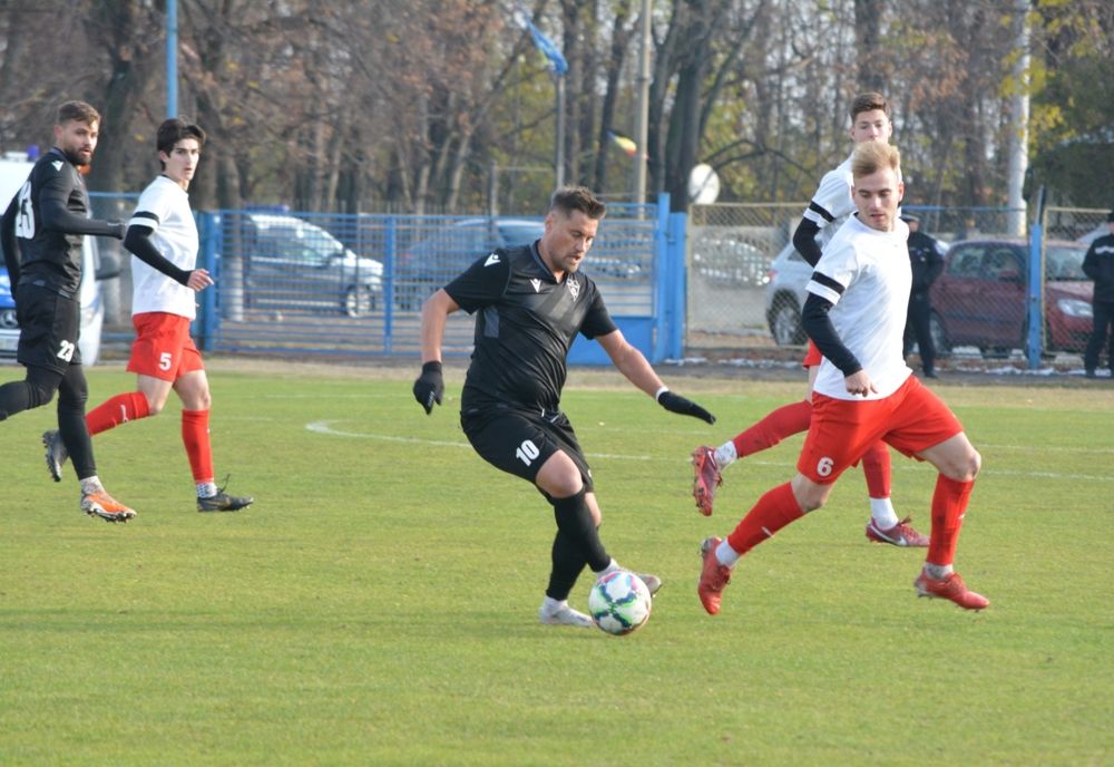 CSM Râmnicu Sărat termină sezonul de toamnă pe primul loc