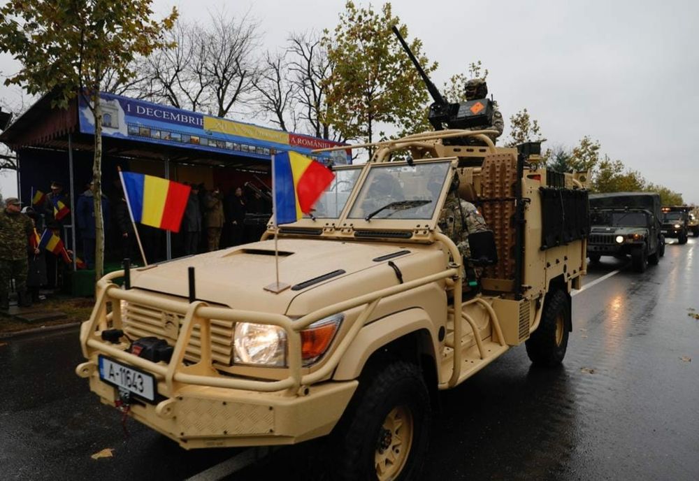 Parada militară organizată la Buzău, pe o ploaie mocănească și o temperatură de doar 1 grad Celsius