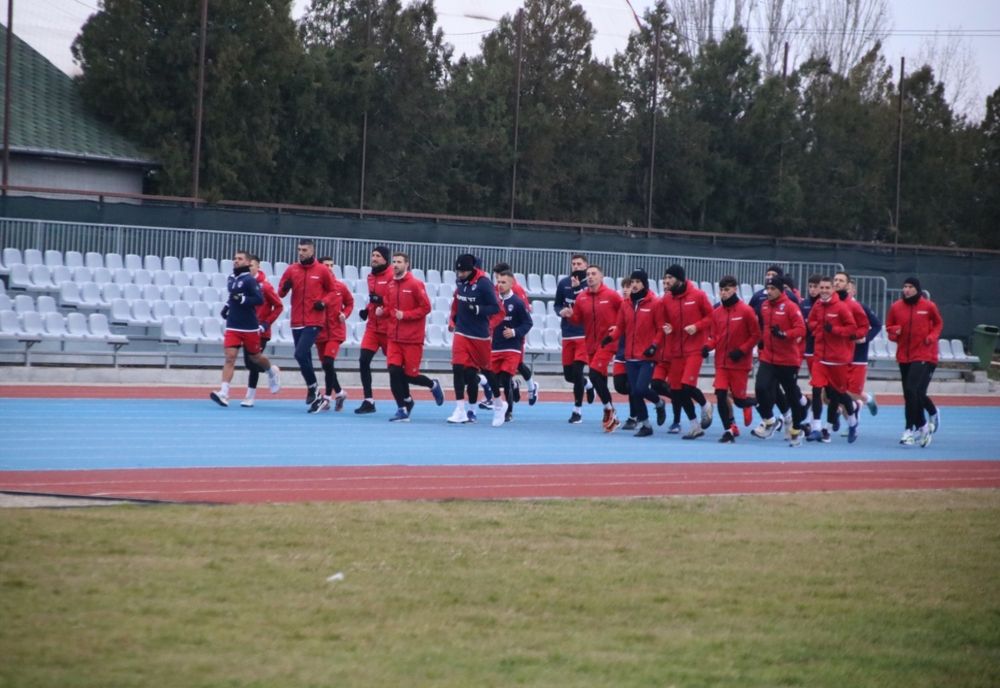 Adrian Mihalcea a sunat adunarea la Gloria Buzău. 25 de jucători la primul antrenament din acest an
