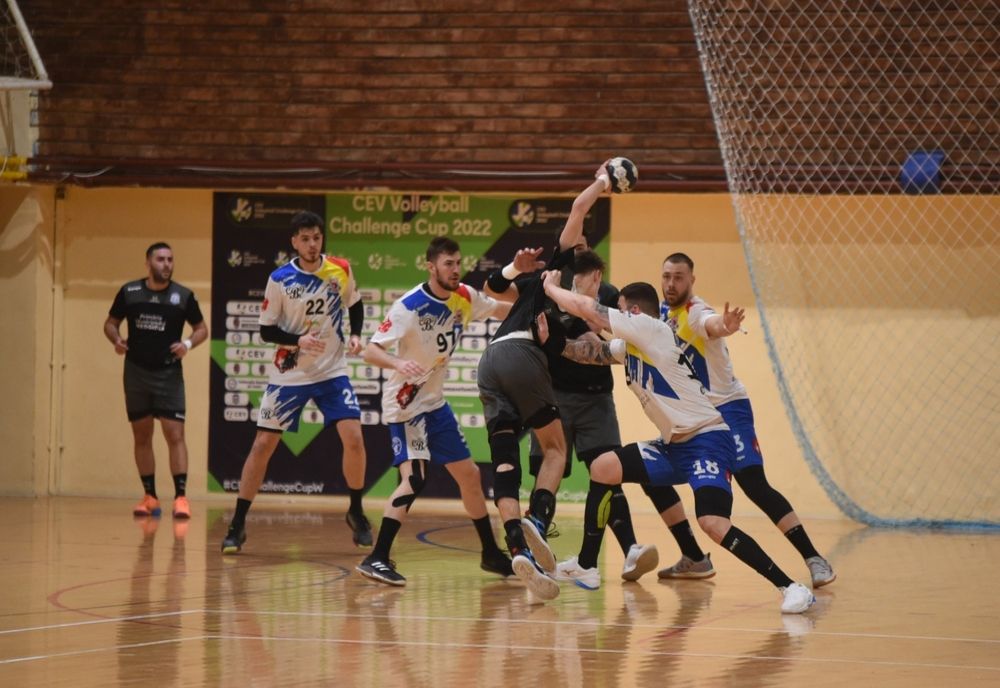 HC Buzău a trecut de Divizionara A CS Medgidia, după o primă repriză în care gazdele au condus aproape în permanență