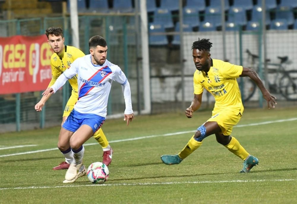 Gloria Buzău a învins cu 3-1 pe Unirea Slobozia. Ultimele 3 echipe care se vor califica în play-off vor fi stabilite după ultima etapă