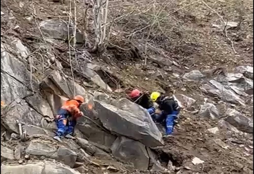 Video: Lucrări la Siriu pentru consolidarea versantului