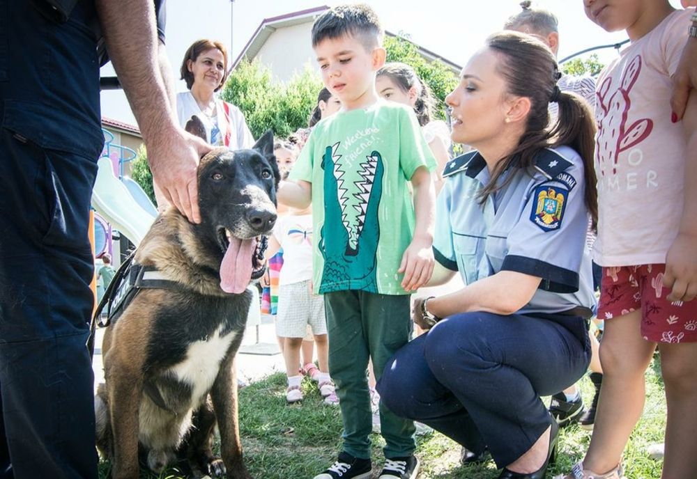 Preşcolarii, parteneri de dialog ai poliţiştilor buzoieni