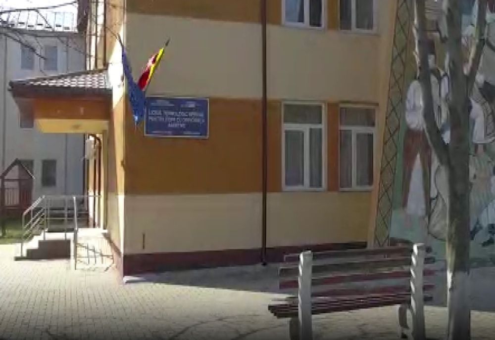 Copil în vârstă de 15 ani, găsit decedat în internatul de la Liceul Tehnologic Special pentru Copii cu Deficienţe Auditive din Buzău