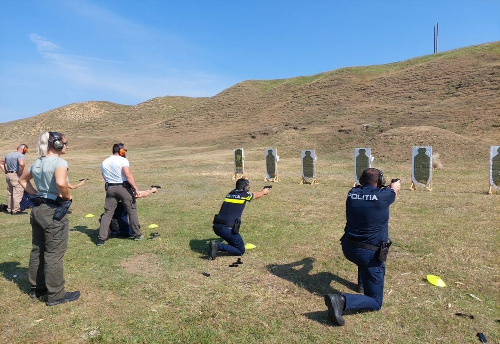 Stagii de pregătire dedicate poliţiştilor recent încadraţi la IPJ Buzău