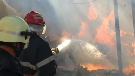 incendiu_pompieri_54701800