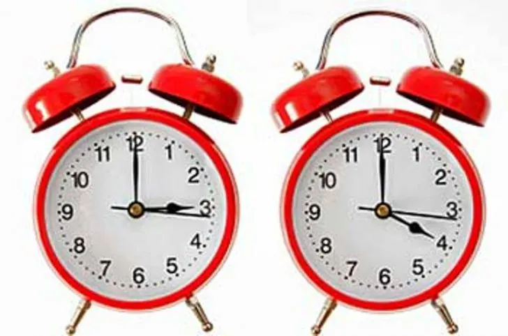 three_oclock_four_09531800