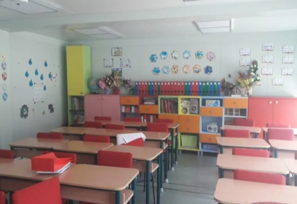 Suspendarea comasării școlilor 6 și 16 ar trebui pusă în practică de urgență