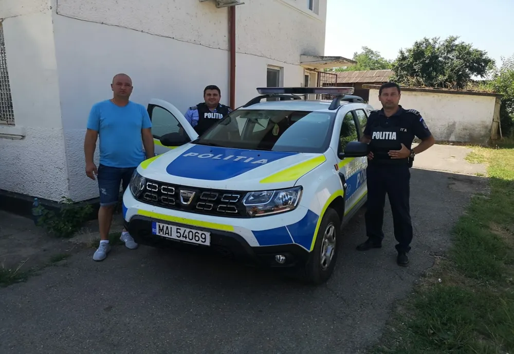 Video; Produse alimentare și legume donate de polițiști Spitalului de Boli Cronice Smeeni