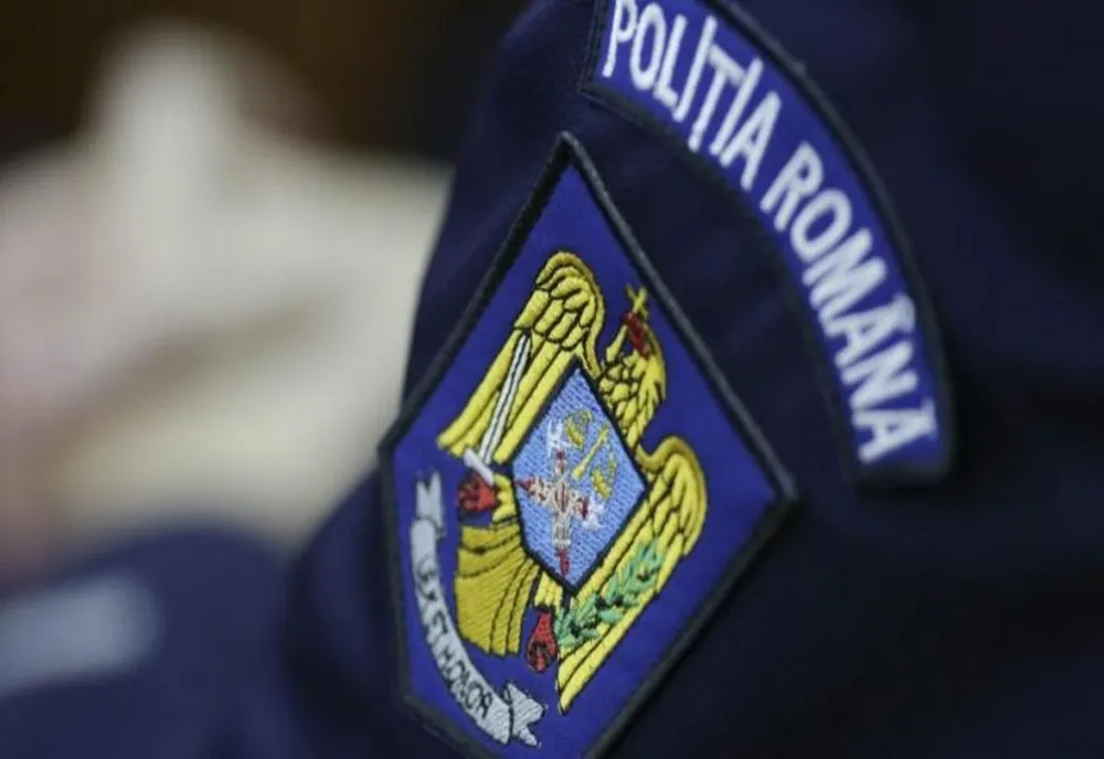 Poliţiştii de la Compartimentul Analiza și Prevenirea Criminalității şi Biroul Siguranță Școlară în dialog cu buzoienii mici şi mari