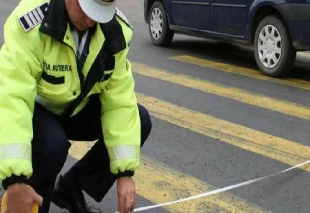 Femeie de 50 de ani accidentată de o mașină în municipiul Râmnicu Sărat