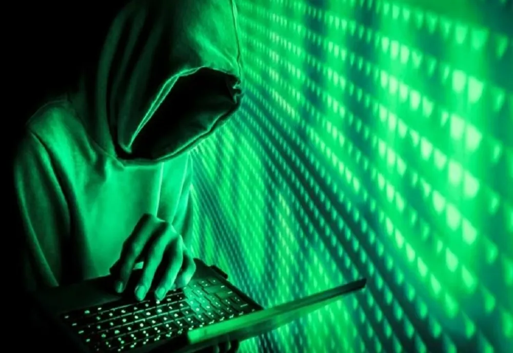 Poliția Română: Un sfert dintre copii afirmă că li s-au spart contul de pe reţelele de socializare sau e-mail