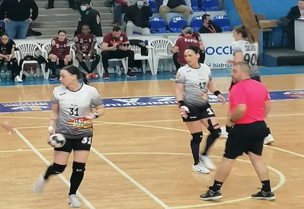SCM Gloria a învins Rapidul cu 30-25
