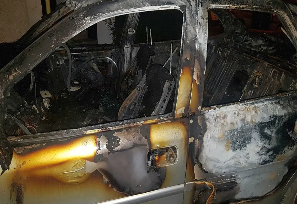 Reținut pentru că a refuzat recoltarea de probe biologice și incendierea autoturismului