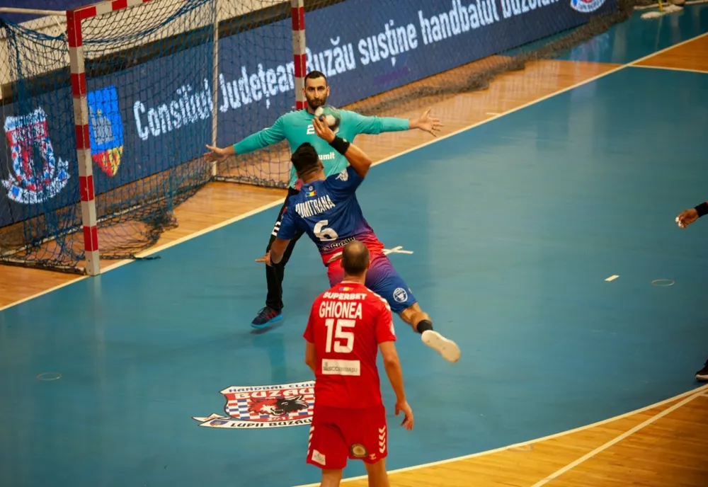 HC Buzău a fost învinsă pe teren propriu de campionii de la Dinamo București