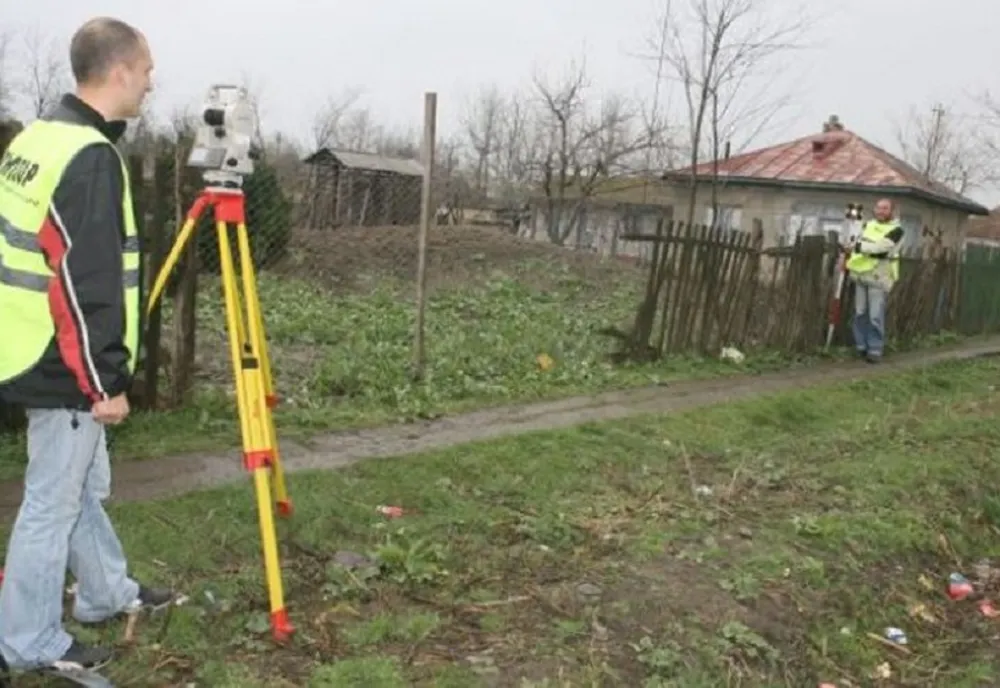 Licitație pentru înregistrarea proprietăților din 92 de comune, cu fonduri europene. Pe listă sunt și două comune din județul Galați și două din județul Buzău