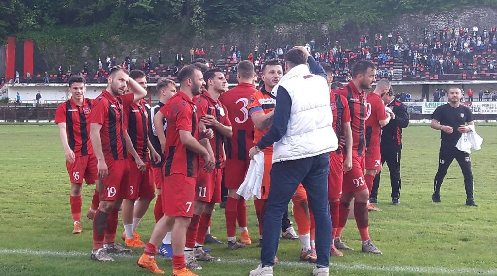 frf-onoreaza-resita-noul-sezon-al-ligii-a-ii-a-incepe-cu-meciul-csm-resita-u-cluj-banat-fm