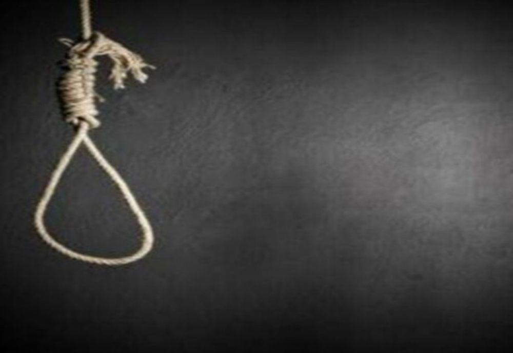 Tatăl s-a spânzurat chiar sub ochii copiilor