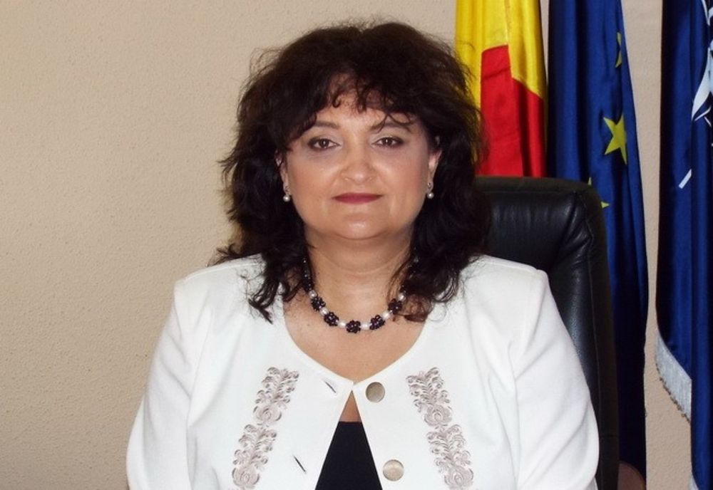 42 de primari buzoieni, între care 3 liberali, cer ca fosta prefectă Carmen Ichim să fie păstrată în funcție
