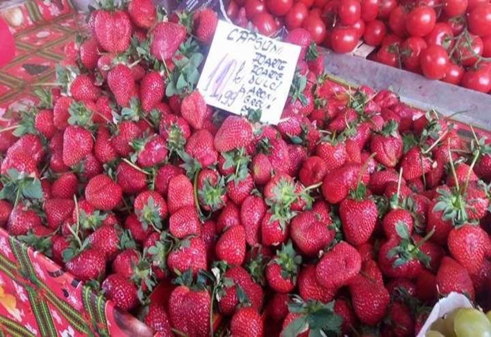 Șefii Pieței Centrale nu mai vor prețul înșelătoare pentru clienți. Au fost ridicate zeci de cartoane