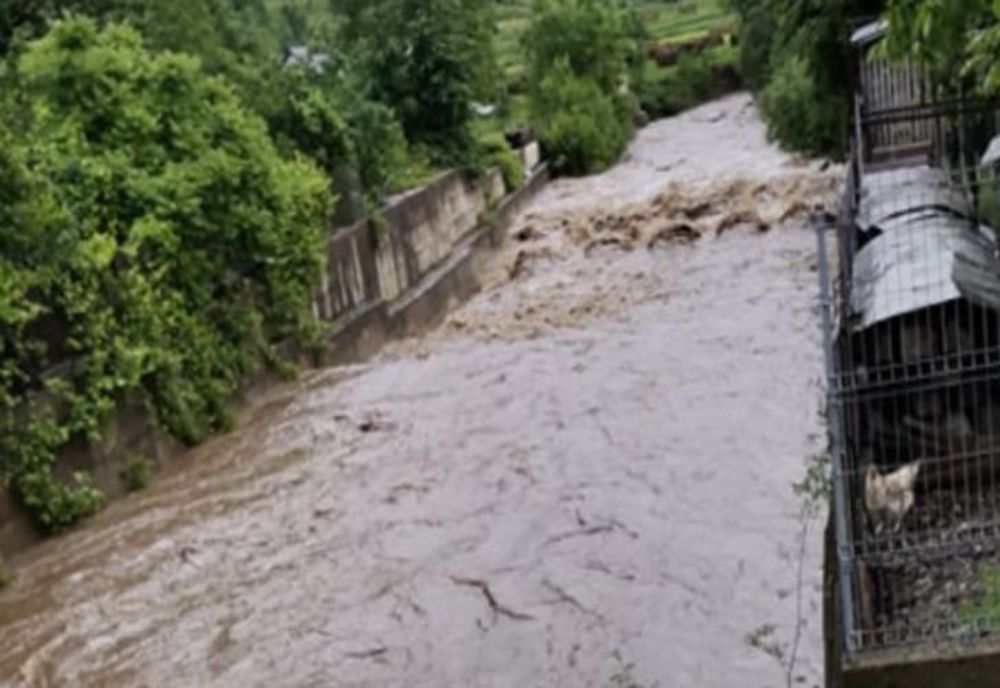 Ploaia puternică a afectat mai multe comune din Buzău