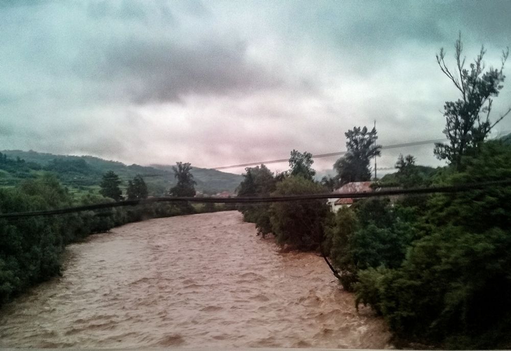 Avertizare hidrologică de inundații