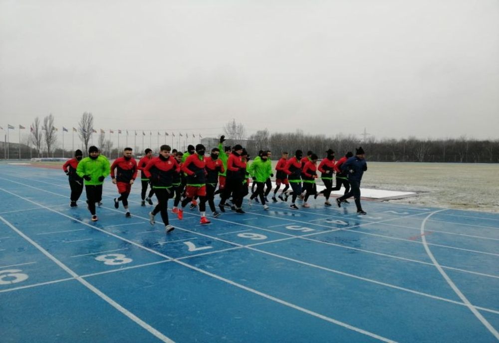 SCM Gloria Buzău s-a reunit luni având și câțiva jucători în probe